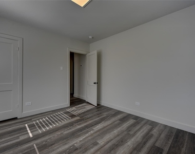1311 Higgins Street - Photo Thumbnail 3