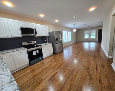 1342 County Road 5003 - Photo Thumbnail 12
