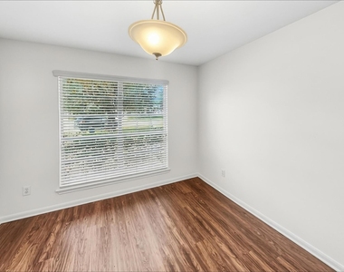 8339 Loetsch Ridge Way - Photo Thumbnail 4