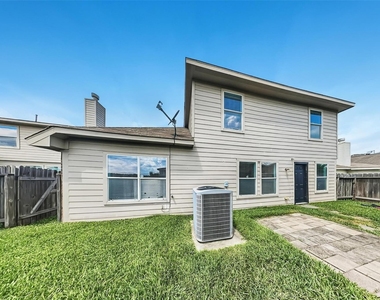 8339 Loetsch Ridge Way - Photo Thumbnail 18
