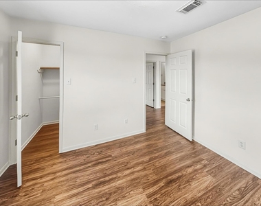 8339 Loetsch Ridge Way - Photo Thumbnail 16
