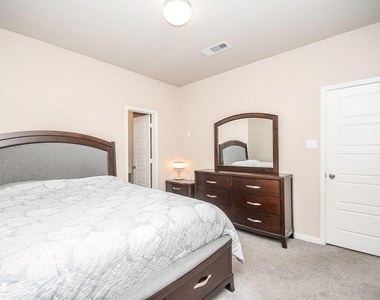 21024 Bracer Street - Photo Thumbnail 27