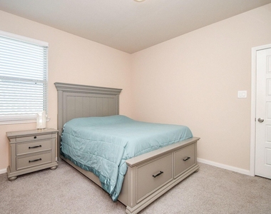 21024 Bracer Street - Photo Thumbnail 29