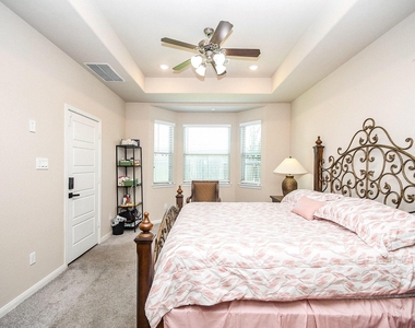 21024 Bracer Street - Photo Thumbnail 17