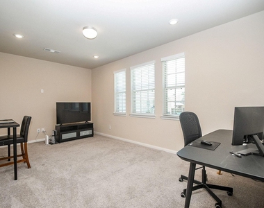 21024 Bracer Street - Photo Thumbnail 25