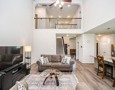 21024 Bracer Street - Photo Thumbnail 8
