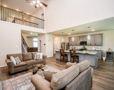 21024 Bracer Street - Photo Thumbnail 9