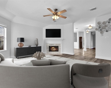 12927 Cascadia Knoll Court - Photo Thumbnail 8