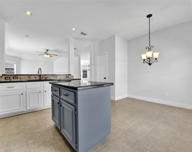 12927 Cascadia Knoll Court - Photo Thumbnail 17