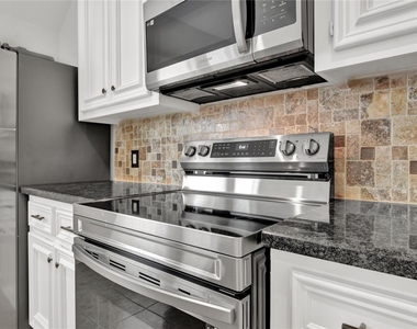 12927 Cascadia Knoll Court - Photo Thumbnail 19