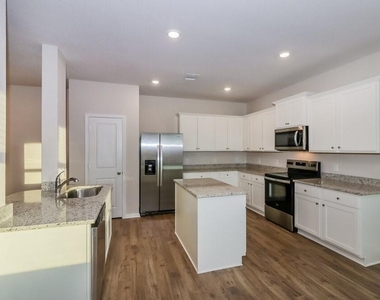 7646 Tipton Meadow Way - Photo Thumbnail 4