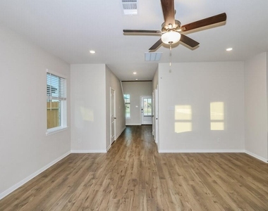 7646 Tipton Meadow Way - Photo Thumbnail 1