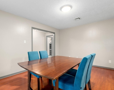 1858 Eagle Falls Drive - Photo Thumbnail 21