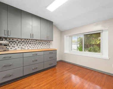 1858 Eagle Falls Drive - Photo Thumbnail 19