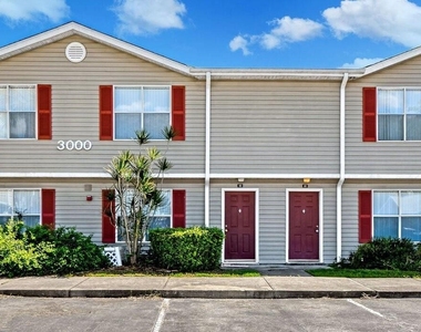 3001 Fountainhead Cir - Photo Thumbnail 1