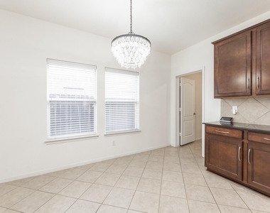 25951 Ravenside Drive - Photo Thumbnail 19