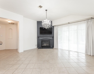 25951 Ravenside Drive - Photo Thumbnail 11