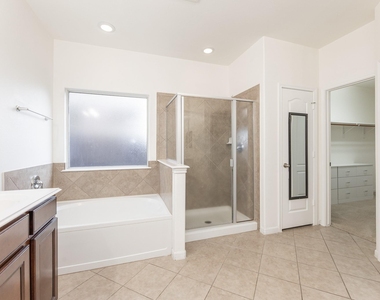 25951 Ravenside Drive - Photo Thumbnail 24