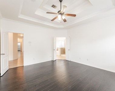25951 Ravenside Drive - Photo Thumbnail 21