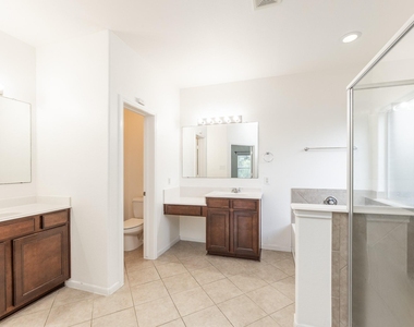 25951 Ravenside Drive - Photo Thumbnail 22