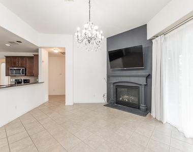 25951 Ravenside Drive - Photo Thumbnail 12