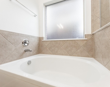 25951 Ravenside Drive - Photo Thumbnail 23