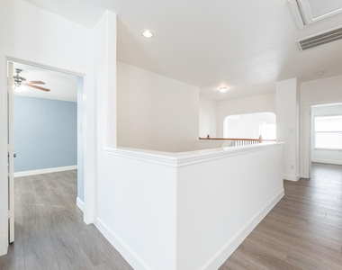 25951 Ravenside Drive - Photo Thumbnail 31