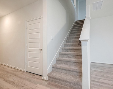 27838 Western Creek Court - Photo Thumbnail 6