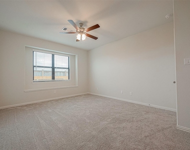 27838 Western Creek Court - Photo Thumbnail 31