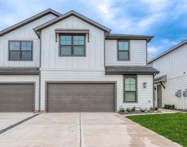 27838 Western Creek Court - Photo Thumbnail 2