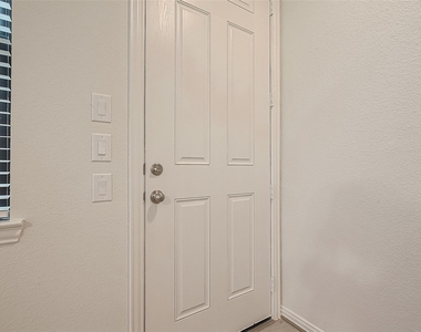 27838 Western Creek Court - Photo Thumbnail 5