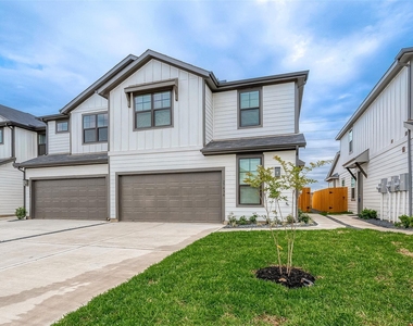 27838 Western Creek Court - Photo Thumbnail 3