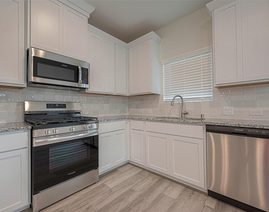 27838 Western Creek Court - Photo Thumbnail 14