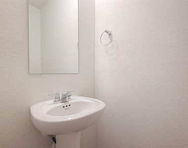 27838 Western Creek Court - Photo Thumbnail 32