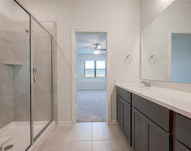 27838 Western Creek Court - Photo Thumbnail 38