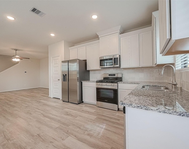 27838 Western Creek Court - Photo Thumbnail 12