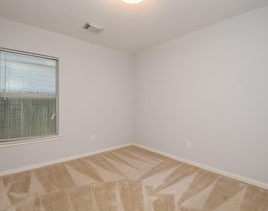 21134 Normand Meadows Lane - Photo Thumbnail 32
