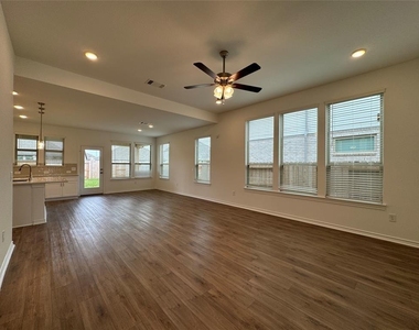 1208 Jasmine View Ln - Photo Thumbnail 3