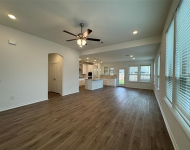 1208 Jasmine View Ln - Photo Thumbnail 4