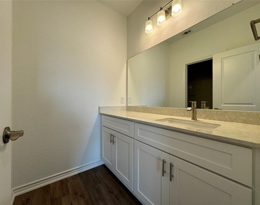 1208 Jasmine View Ln - Photo Thumbnail 24