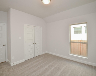 29311 Mesquite Oaks Drive - Photo Thumbnail 19