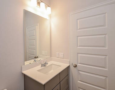 29311 Mesquite Oaks Drive - Photo Thumbnail 24