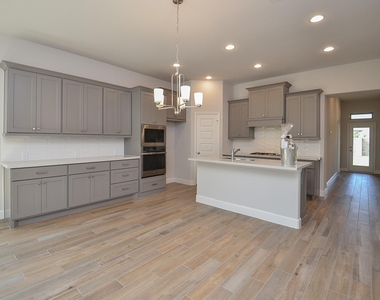 29311 Mesquite Oaks Drive - Photo Thumbnail 5