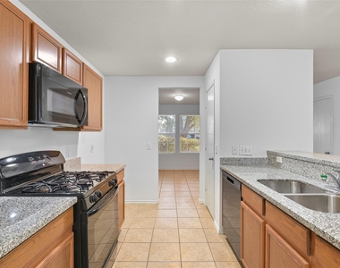 822 Grand Plains Drive - Photo Thumbnail 7