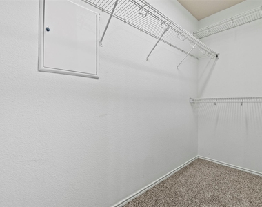 822 Grand Plains Drive - Photo Thumbnail 15