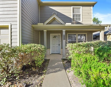 822 Grand Plains Drive - Photo Thumbnail 24