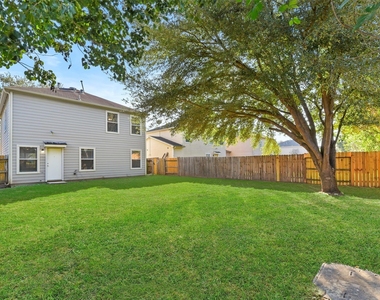 822 Grand Plains Drive - Photo Thumbnail 23