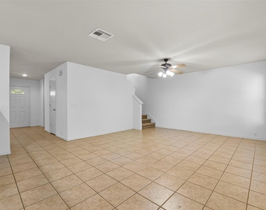 822 Grand Plains Drive - Photo Thumbnail 4