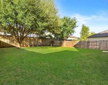 822 Grand Plains Drive - Photo Thumbnail 22