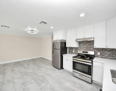 7066 Villa Street - Photo Thumbnail 9